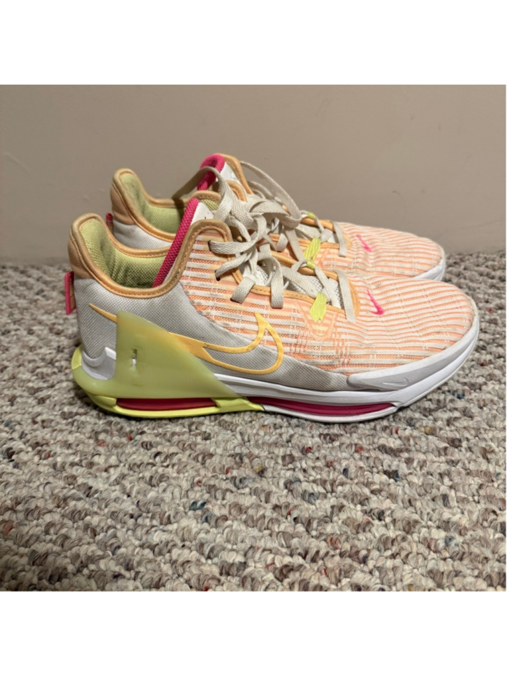 Nike Men LeBron Witness VI Melon Tint White Lemon Twist CZ4052-101- Size 10.5